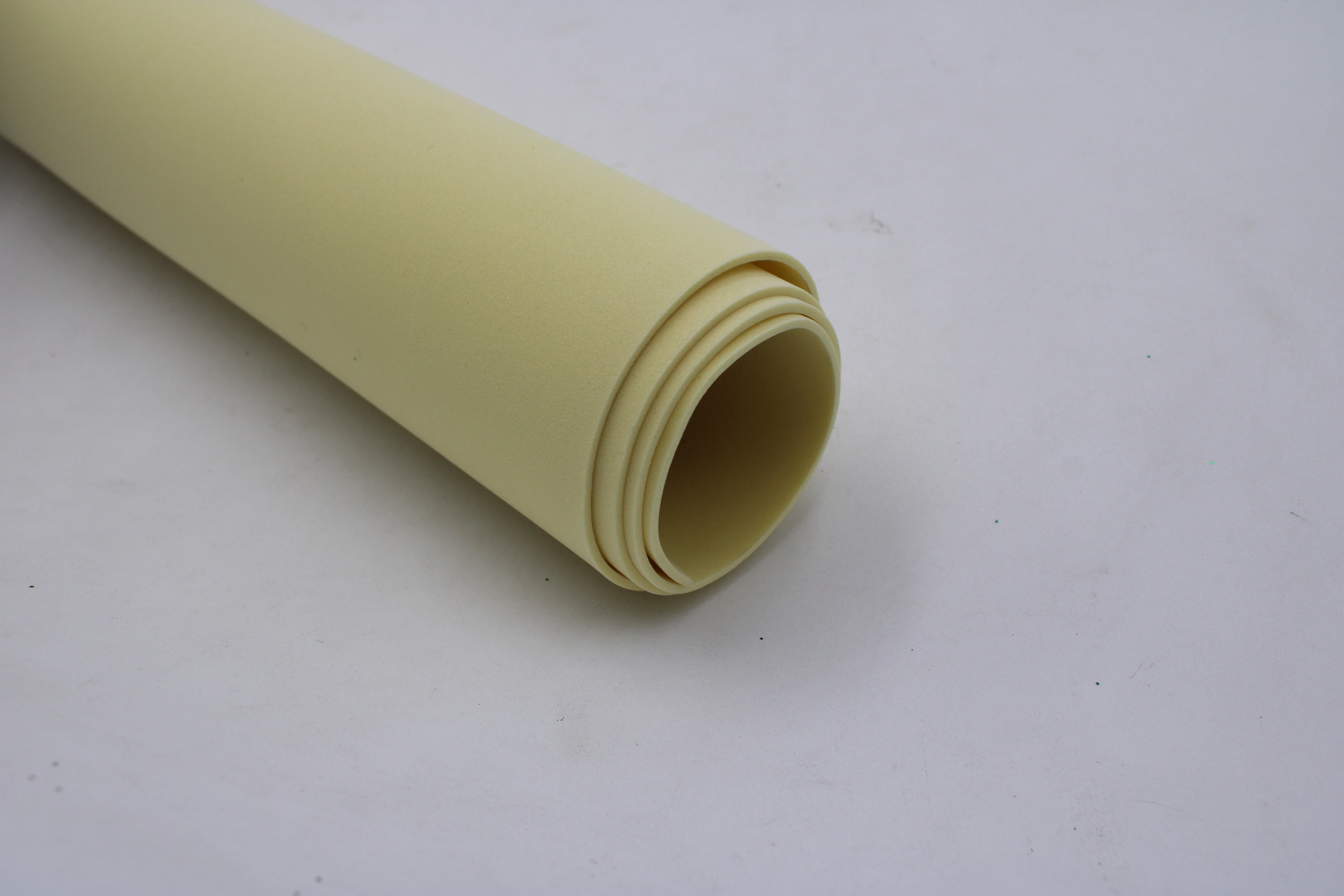 FOAMY CARTULINA 70X45CMS AMARILLO CLARO